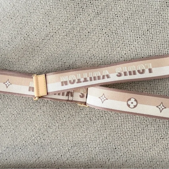 Louis Vuitton Bandouliere Strap for speedy 20. - Picture 3 of 11
